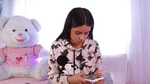 MELANI online show from January 15, 4:57 pm