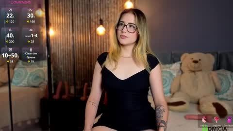 Melanie Baez online show from April 20, 2:14 am