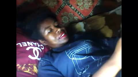 melanih online show from October 24, 5:25 am