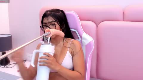 Melissa online show from February 25, 7:38 pm