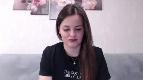 Melissa online show from December 13, 6:59 pm