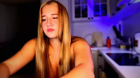 melissalii online show from September 13, 6:16 pm