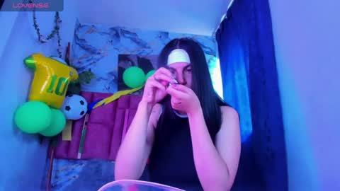 melllks online show from July 13, 7:14 pm