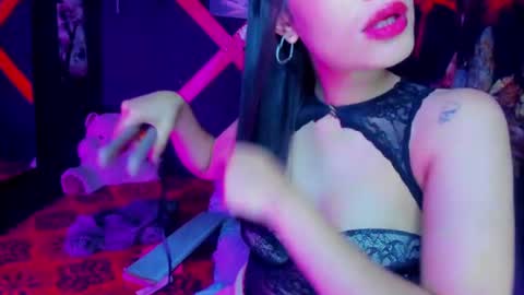 melllks online show from August 2, 10:02 pm
