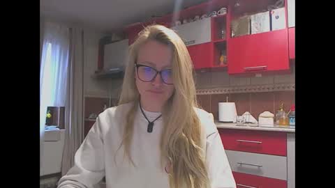 Melly online show from April 1, 7:09 am