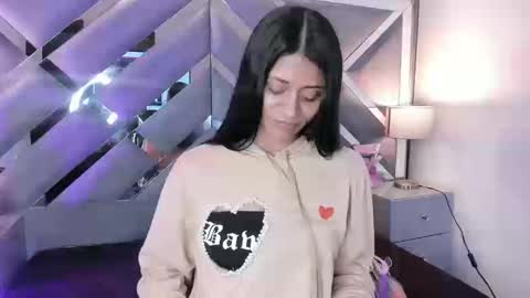 mel  online show from March 13, 8:21 pm