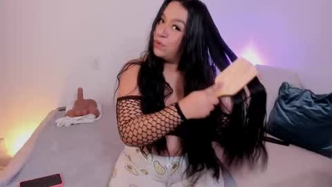  Leslie  online show from March 4, 12:22 pm