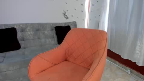 melody_cute10 online show from September 26, 2:36 pm