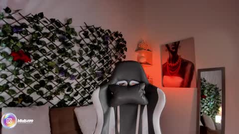 melody_cute10 online show from March 12, 2:01 pm