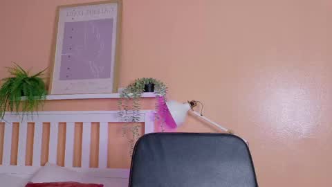 M E L O D Y  online show from March 21, 7:08 pm