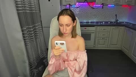 Snapshot of melodyoflovee chatting on January 3, 11:46 am Kaylie online show from January 3, 11:46 am