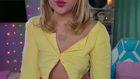 Molly online show from March 20, 4:28 am