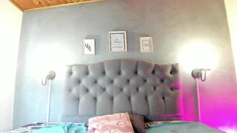 meridalane online show from September 28, 8:14 pm