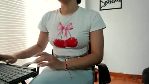 Merlina online show from October 28, 4:02 pm