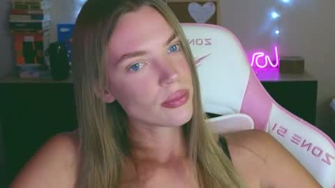 Susan online show from November 22, 4:53 pm