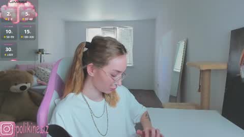 Sara online show from June 19, 12:52 pm