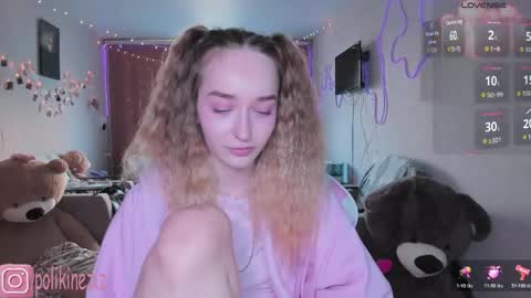 Sara online show from April 12, 3:04 pm