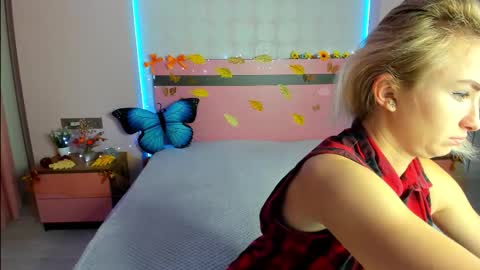 merymidnight online show from October 6, 5:35 am