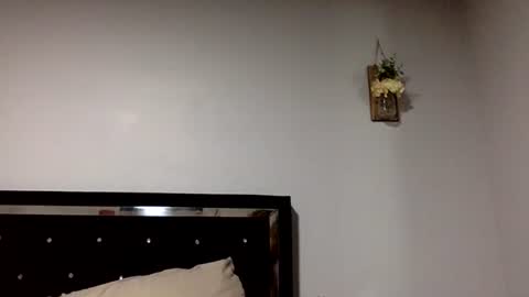 mferrera3125 online show from November 6, 6:47 pm