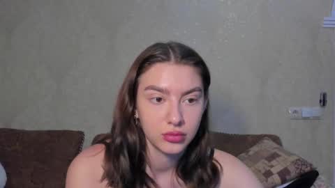 Snapshot of mi_linaa chatting on September 11, 11:54 am LINA online show from September 11, 11:54 am