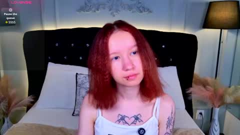 Mia online show from July 21, 6:08 pm