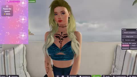 Mia online show from December 22, 3:04 pm