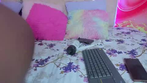mia__blaze_ online show from November 5, 3:12 am