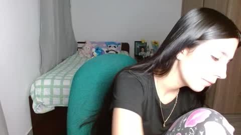Snapshot of mia__lopez_ chatting on September 17, 1:58 am Mia online show from September 17, 1:58 am