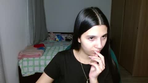 Snapshot of mia__lopez_ chatting on September 22, 3:38 am Mia online show from September 22, 3:38 am