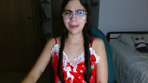 Mia online show from March 12, 3:42 am