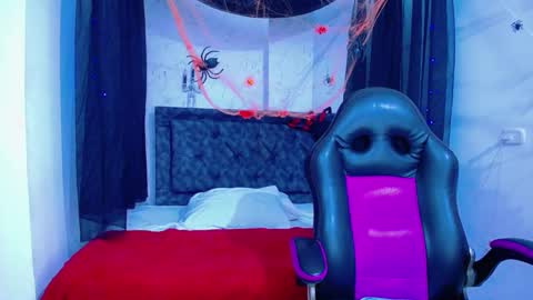  MIA online show from November 1, 1:37 pm