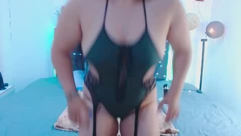 C A L L  M E  M I A  online show from April 2, 2:20 am