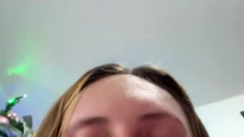 mia_dca online show from December 17, 1:44 am