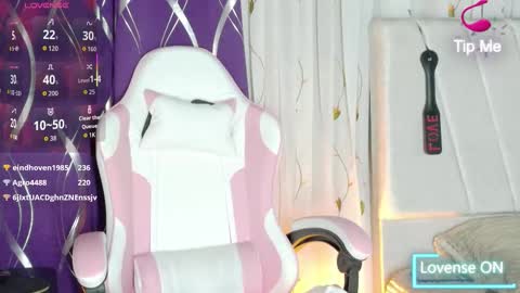 mia elan online show from January 6, 10:24 pm