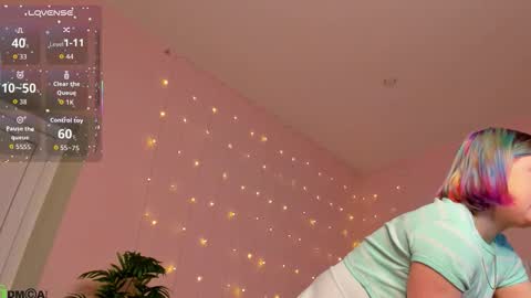 Mia online show from February 6, 7:23 am