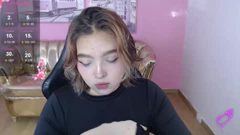 Mia online show from November 6, 1:28 pm