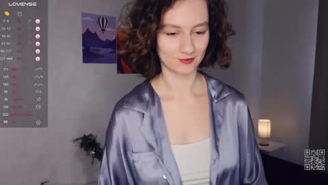 Mia  online show from March 9, 9:46 am