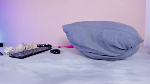  I am Mia  online show from February 7, 12:31 pm