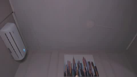 Mia online show from February 21, 6:36 am