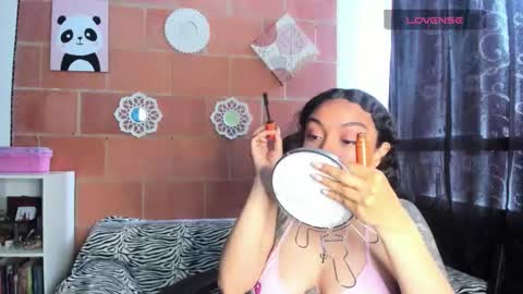 mia_l0ve online show from February 24, 1:10 pm