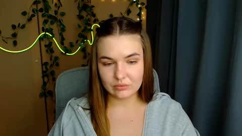 mia_lemm online show from February 26, 9:08 am