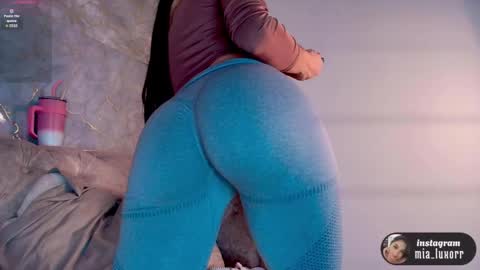 mia_luxor online show from December 16, 11:49 am