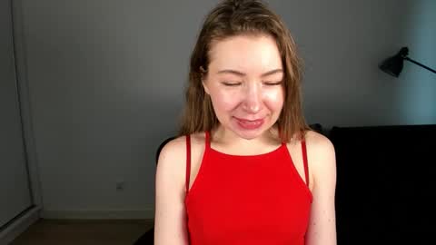 Mia online show from February 22, 2:29 pm