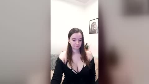 Mia online show from July 12, 4:35 am