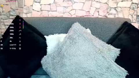 Mia online show from November 1, 5:06 pm