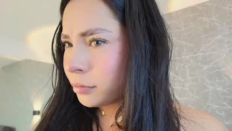 Mia Roux online show from January 9, 7:18 pm