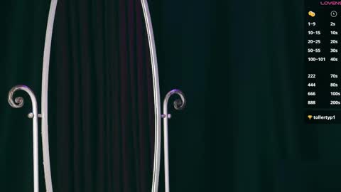 Mia online show from October 18, 2:42 pm