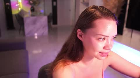 VixenMia online show from February 21, 3:29 am