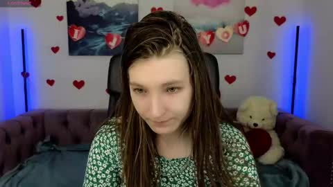 Mia online show from February 14, 10:39 am