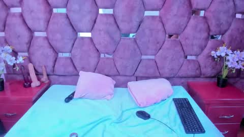 miaa_davis_ online show from November 29, 3:32 am